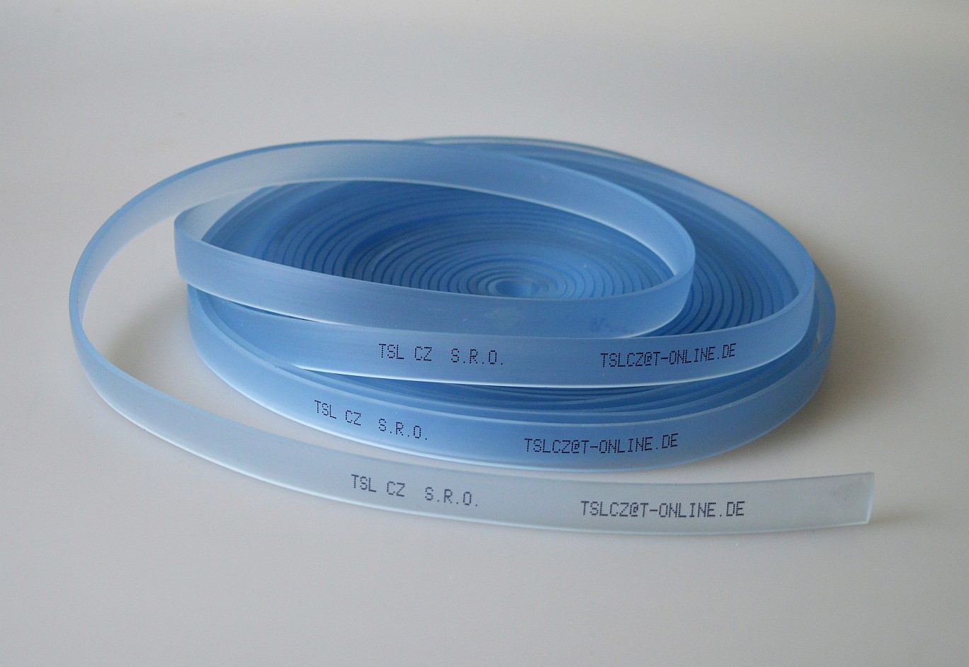 Plastic tape